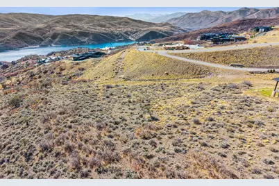 9322 N Sleeping Rock Cir #15, Kamas, UT 84036 - Photo 2