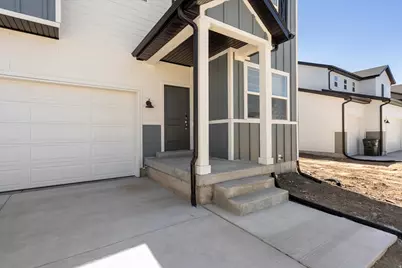 344 W 630 N #13, Tooele, UT 84074 - Photo 2