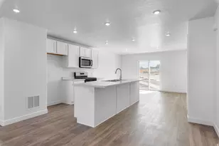 1782 N Patchwork Ave, Tooele, UT 84074 - Photo 6