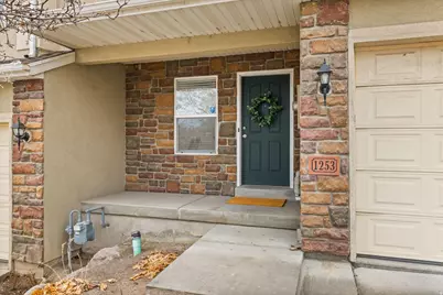 1253 W Borthwick Way, Murray, UT 84123 - Photo 2