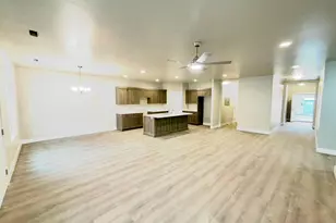 1038 Liberty Cottages Ct, Ogden, UT 84404 - Photo 4