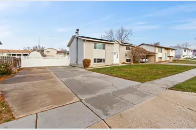 2676 W 6050 S, Roy, UT 84067 - Photo 2