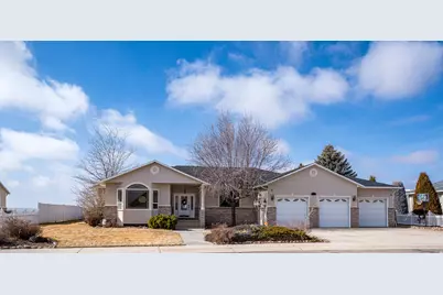 1135 W Park Ridge Dr S, Roosevelt, UT 84066 - Photo 1