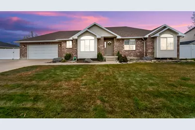 954 W Ruby Way, West Bountiful, UT 84087 - Photo 2