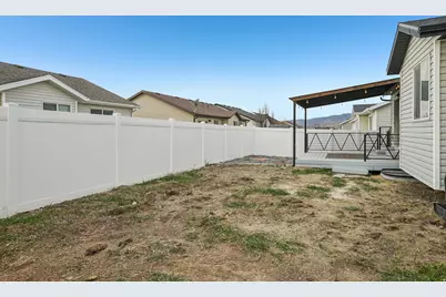 2418 E Jim Bridger Dr, Eagle Mountain, UT 84005 - Photo 24