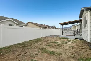 2418 E Jim Bridger Dr, Eagle Mountain, UT 84005 - Photo 24