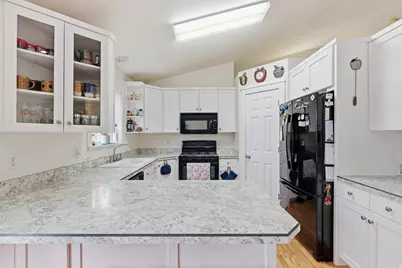 465 W 200 S, Smithfield, UT 84335 - Photo 10