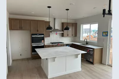 944 W Columbia Ct #108, Riverdale, UT 84405 - Photo 2