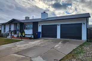 3759 W Ettenmore Cir S, Taylorsville, UT 84129 - Photo 2