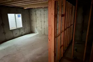 653 E Ryegrass Dr, Eagle Mountain, UT 84005 - Photo 14