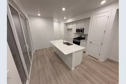 1332 E 1670 N #823, Payson, UT 84651 - Photo 2