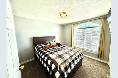 5870 Colt Hollow Ct, Herriman, UT 84096 - Photo 12