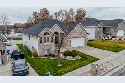 875 W 3950 S, Riverdale, UT 84405 - Photo 2