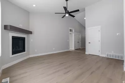 189 N Swather Way W #108, Grantsville, UT 84029 - Photo 2