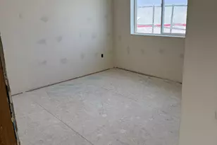 649 E Ryegrass Dr, Eagle Mountain, UT 84005 - Photo 12