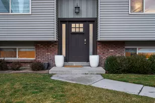 11275 S Sandy Gulch Rd E, Sandy, UT 84094 - Photo 2