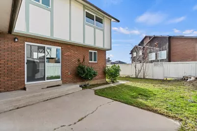 5495 S 2100 W, Roy, UT 84067 - Photo 36