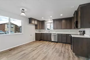 5495 S 2100 W, Roy, UT 84067 - Photo 18