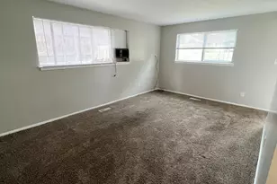 2129 N 250 W, Sunset, UT 84015 - Photo 4