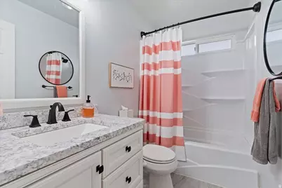 1403 Gleneagles Dr, Syracuse, UT 84075 - Photo 20