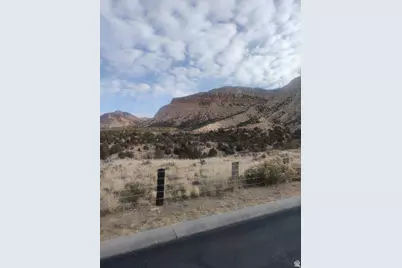 258 W 400 N #107, East Carbon, UT 84520 - Photo 4