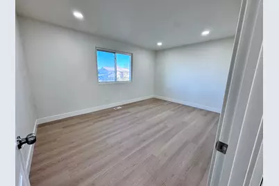 5329 W 5150 S, Salt Lake City, UT 84118 - Photo 12