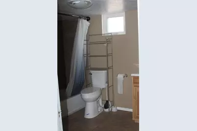 190 S Main St, Central Valley, UT 84754 - Photo 12