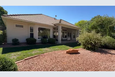 834 W Chickadee, Washington, UT 84780 - Photo 6