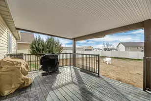 4313 N Saddle Horn Dr, Eagle Mountain, UT 84005 - Photo 26