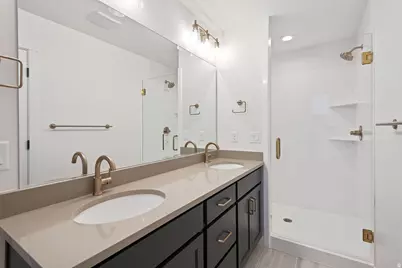 7033 W Lake Ave, South Jordan, UT 84009 - Photo 16