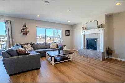 7690 N Evans Ranch Dr E, Eagle Mountain, UT 84005 - Photo 10