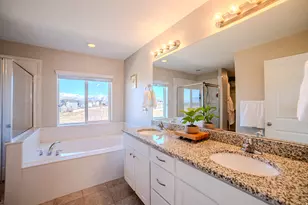 7690 N Evans Ranch Dr E, Eagle Mountain, UT 84005 - Photo 18