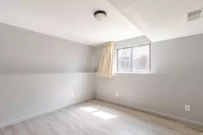 2562 N 1150 W, Layton, UT 84041 - Photo 12