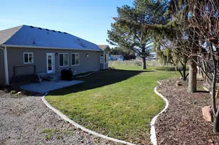 580 W Grandview Dr, Malad City, ID 83252 - Photo 4