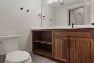 35 E 150 S, Garden City, UT 84028 - Photo 32