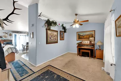 2126 E Autumn St, Eagle Mountain, UT 84005 - Photo 4