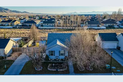 2126 E Autumn St, Eagle Mountain, UT 84005 - Photo 32