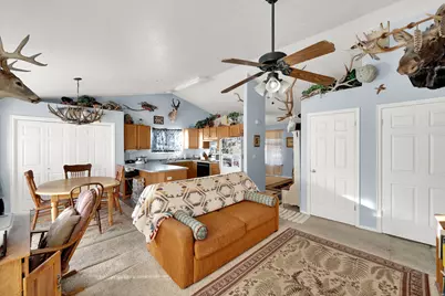 2126 E Autumn St, Eagle Mountain, UT 84005 - Photo 10