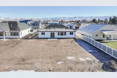 253 N 300 W, Preston, ID 83263 - Photo 4