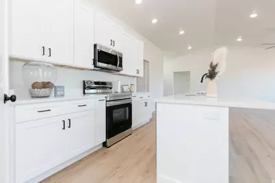 253 N 300 W, Preston, ID 83263 - Photo 12