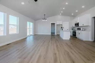 253 N 300 W, Preston, ID 83263 - Photo 16