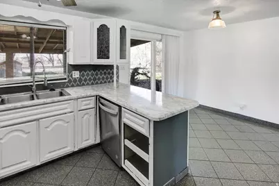 2413 N 475 W, Sunset, UT 84015 - Photo 10