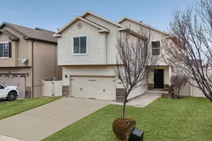 2161 Jorday Way E, Eagle Mountain, UT 84005 - Photo 2