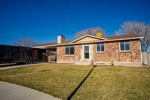 3352 W Springbrook Dr S, West Jordan, UT 84084 - Photo 4