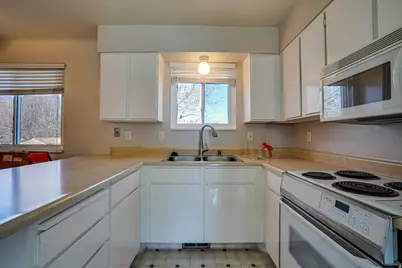 3352 W Springbrook Dr S, West Jordan, UT 84084 - Photo 8