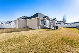 7456 S 5680 W, West Jordan, UT 84081 - Photo 4