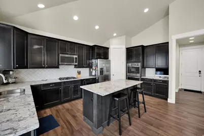 7456 S 5680 W, West Jordan, UT 84081 - Photo 14