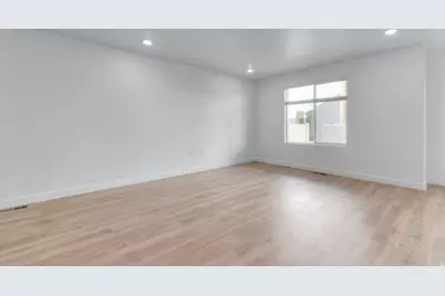 294 E Glencoe Dr N #1074, Lehi, UT 84048 - Photo 4