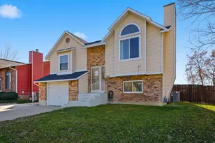 1411 W 570 N, Clinton, UT 84015 - Photo 1