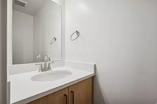 1627 N Angel St, Layton, UT 84041 - Photo 4